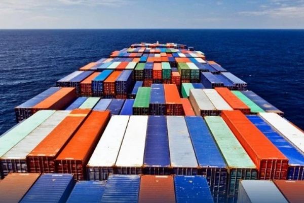 中东双清包税海运大货专线：大宗货物快速冲关的终极解决方案